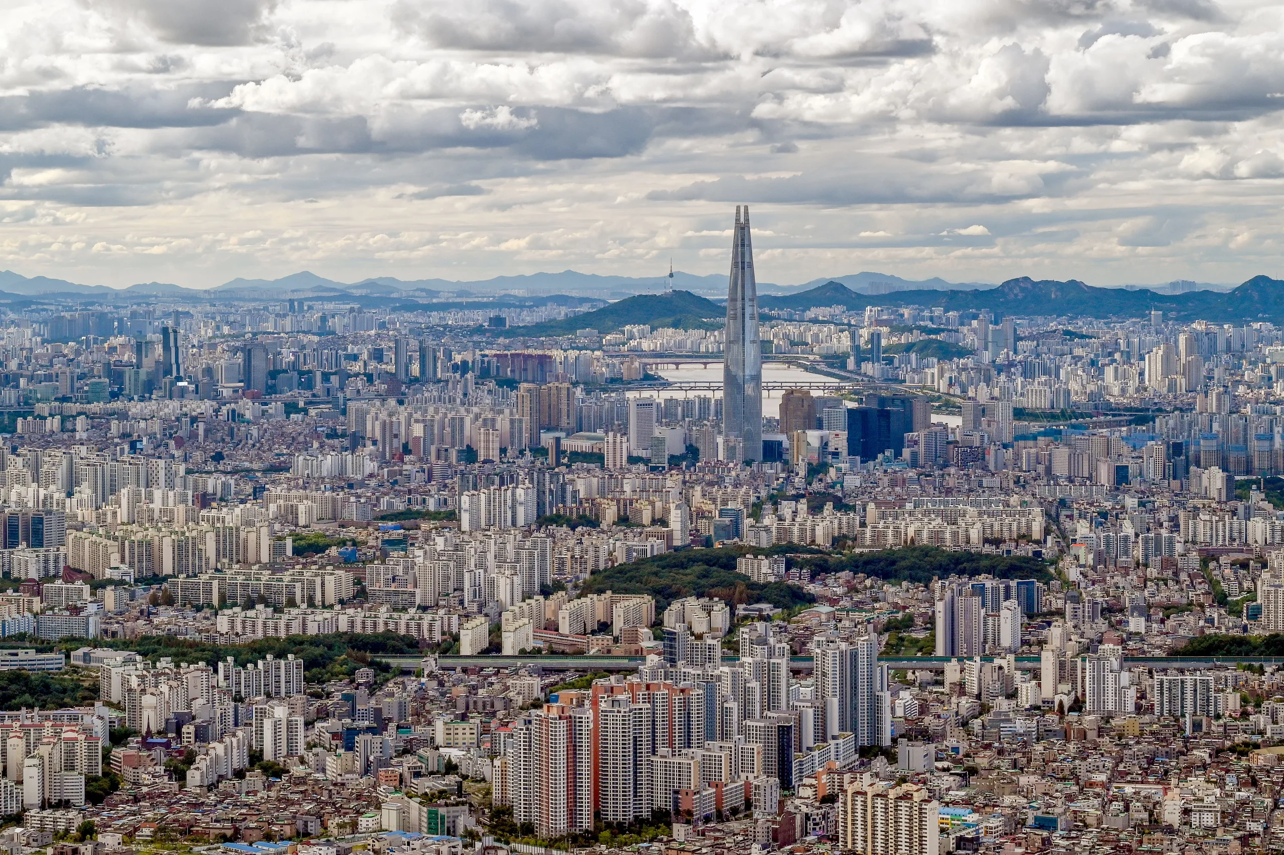 서울 시내를 내려다본 전경
